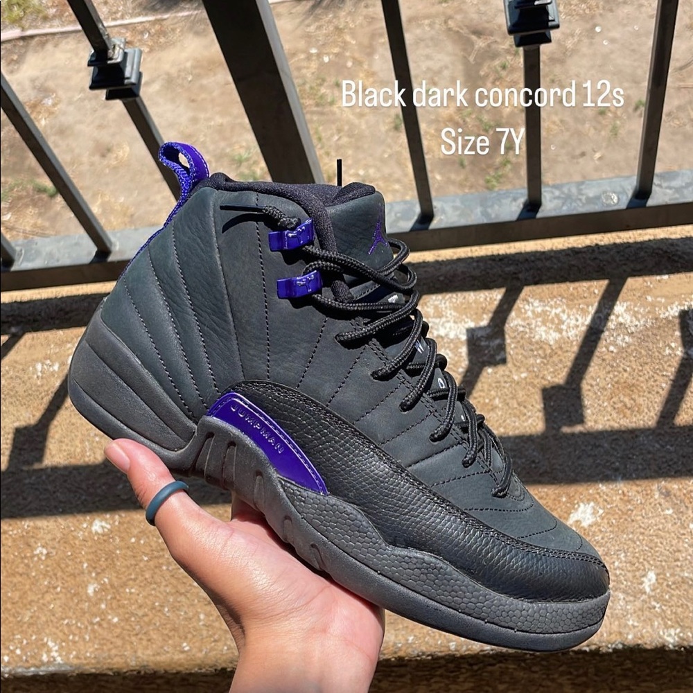 Black dark concord 12s